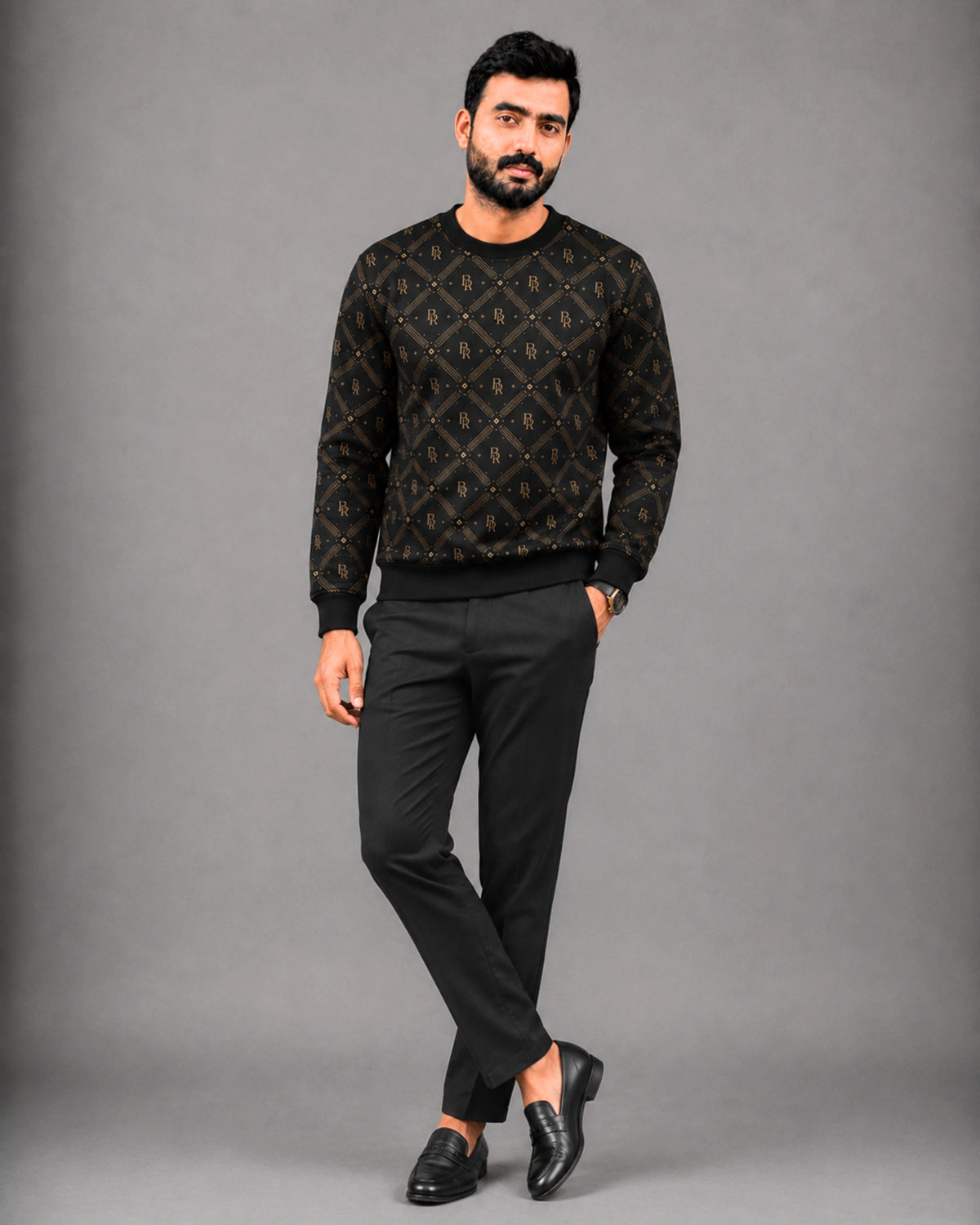 monogram-heritage-sweatshirt-black-model-wear-webp